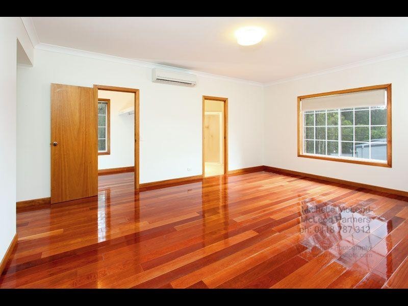 24 Ringway Place, Chapel Hill QLD 4069