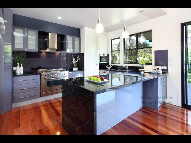 6 Sherborne Place, Chapel Hill QLD 4069