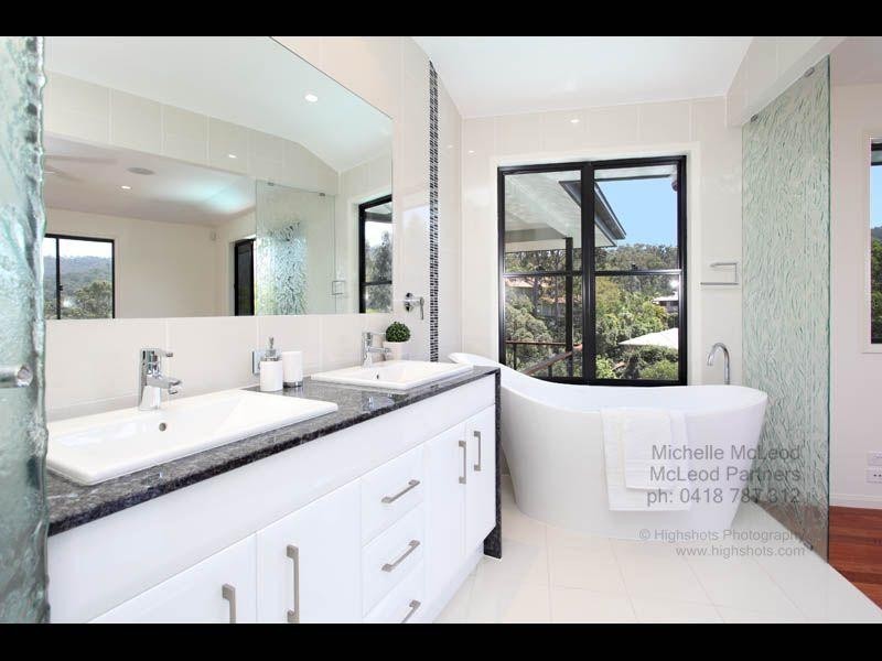 6 Sherborne Place, Chapel Hill QLD 4069