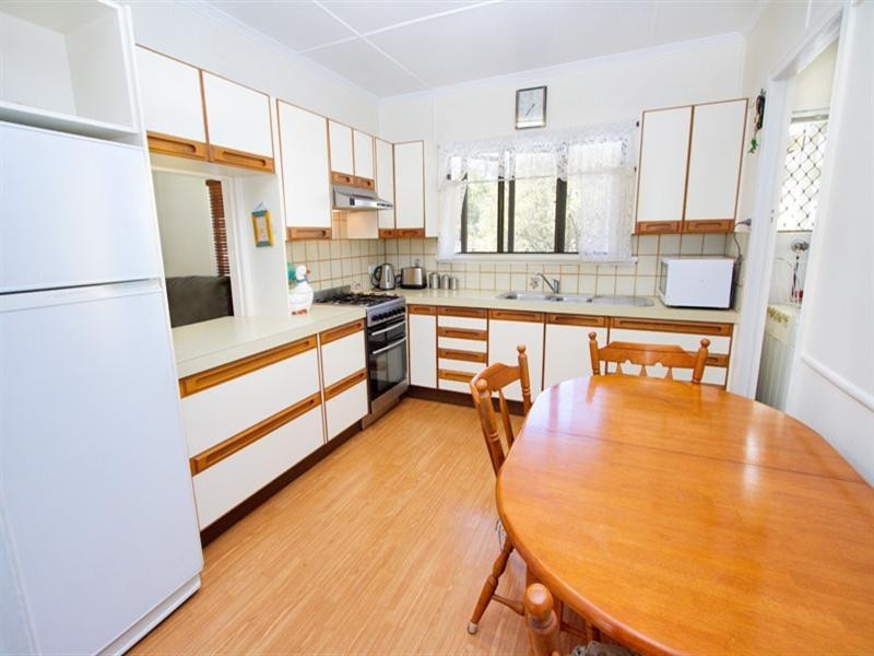 37 Menin Road, Corinda QLD 4075