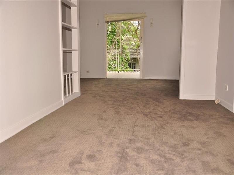 57 Boomerang Road, St Lucia QLD 4067