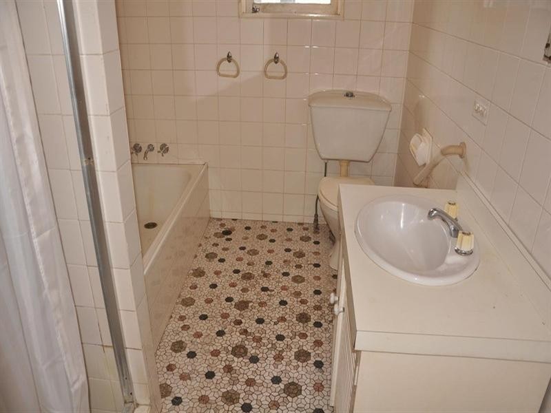 57 Boomerang Road, St Lucia QLD 4067