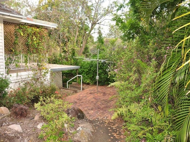 57 Boomerang Road, St Lucia QLD 4067