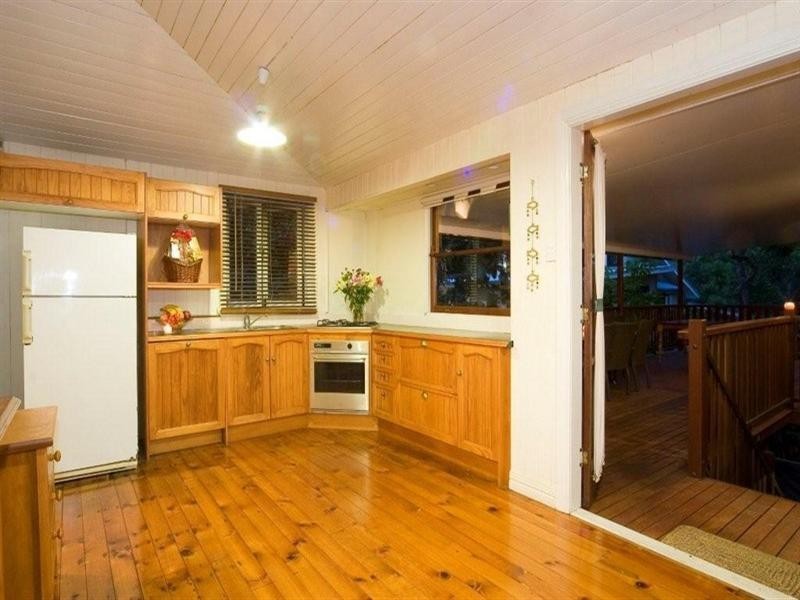 6 Rankin Street, Indooroopilly QLD 4068