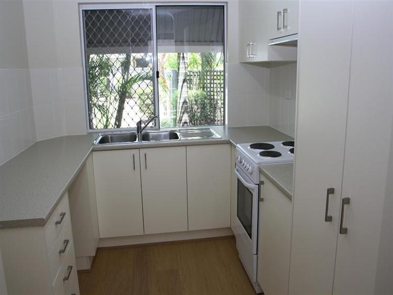 1/22 Warren Street, St Lucia QLD 4067