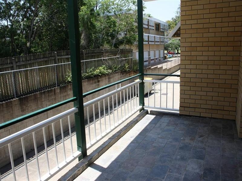 1/22 Warren Street, St Lucia QLD 4067