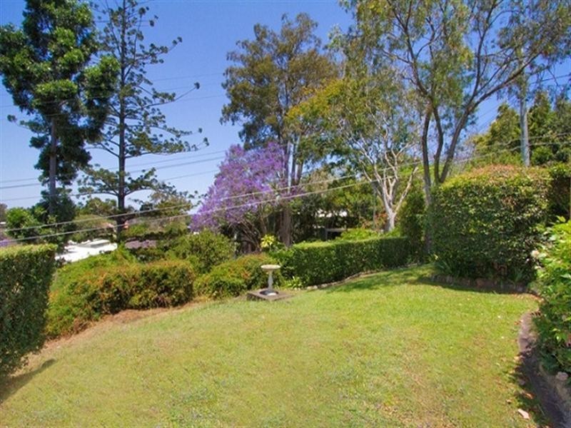 33 Volga Crescent, Indooroopilly QLD 4068