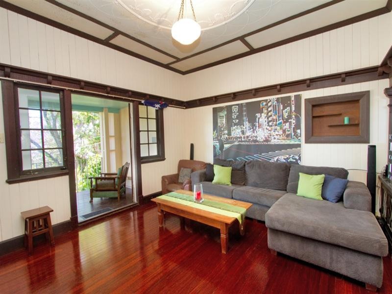 33 Volga Crescent, Indooroopilly QLD 4068