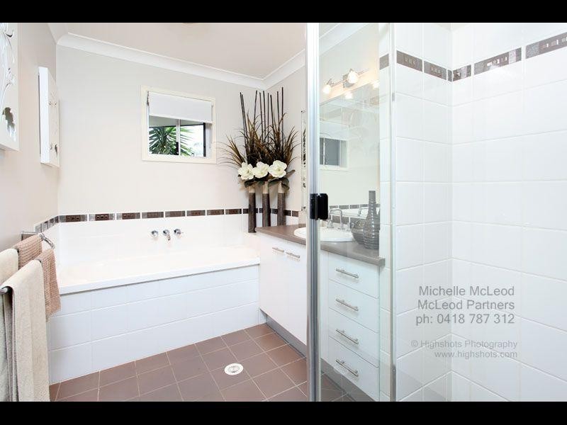 28 Lomandra Place, Chapel Hill QLD 4069