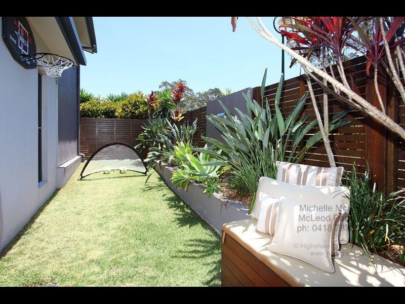 28 Lomandra Place, Chapel Hill QLD 4069