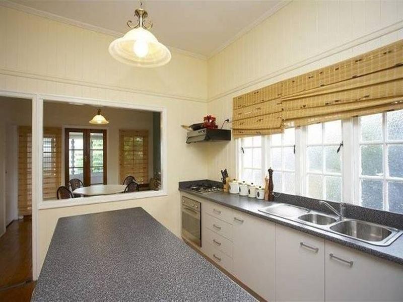 10 Elliott Street, Woolloongabba QLD 4102