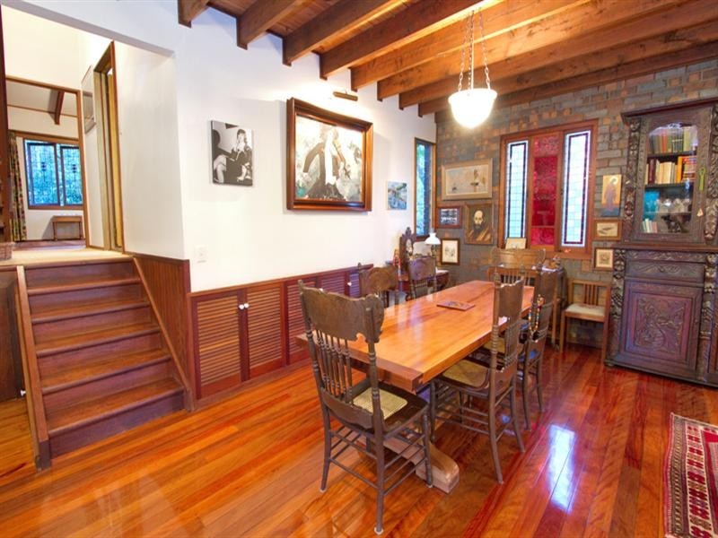 48 Twelfth Avenue, St Lucia QLD 4067