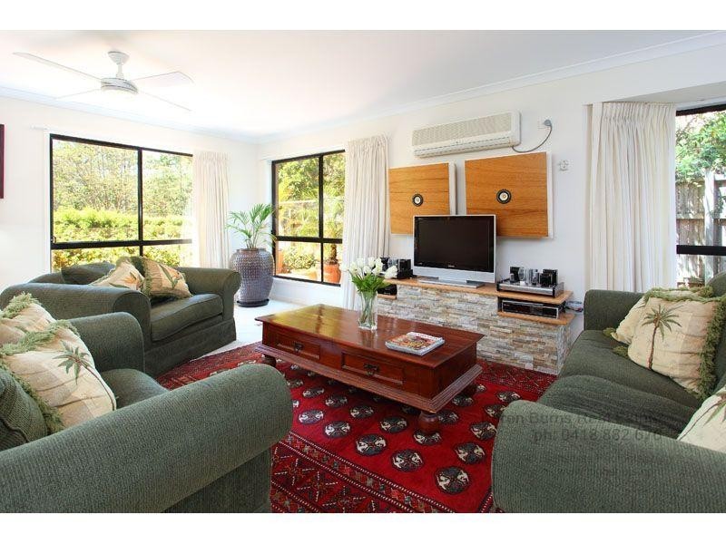 2/9 Pamela Place, Kenmore Hills QLD 4069