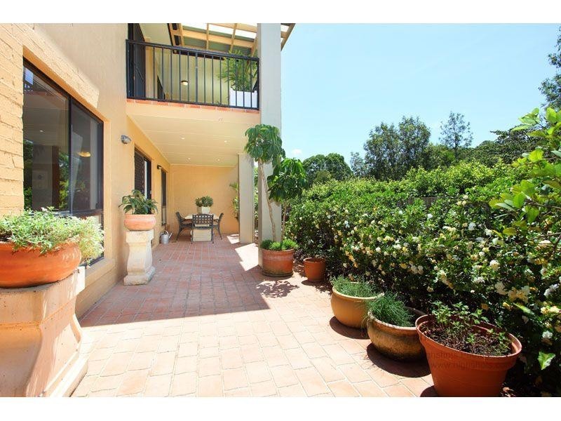 2/9 Pamela Place, Kenmore Hills QLD 4069