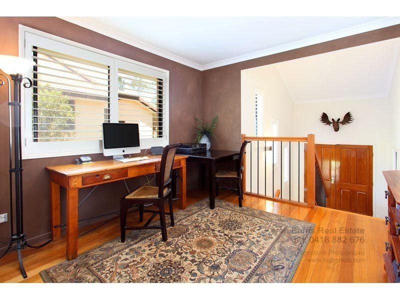 2/9 Pamela Place, Kenmore Hills QLD 4069