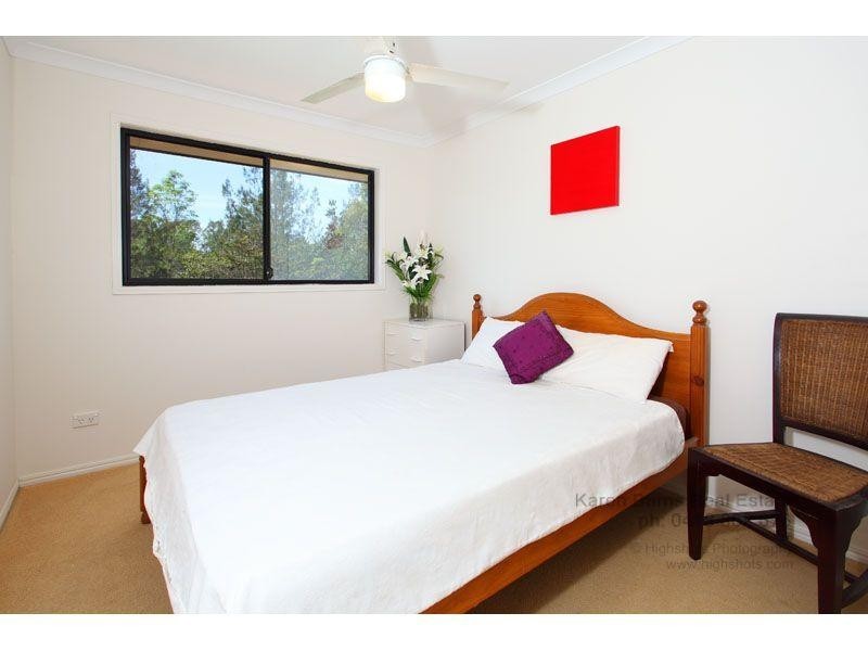 2/9 Pamela Place, Kenmore Hills QLD 4069