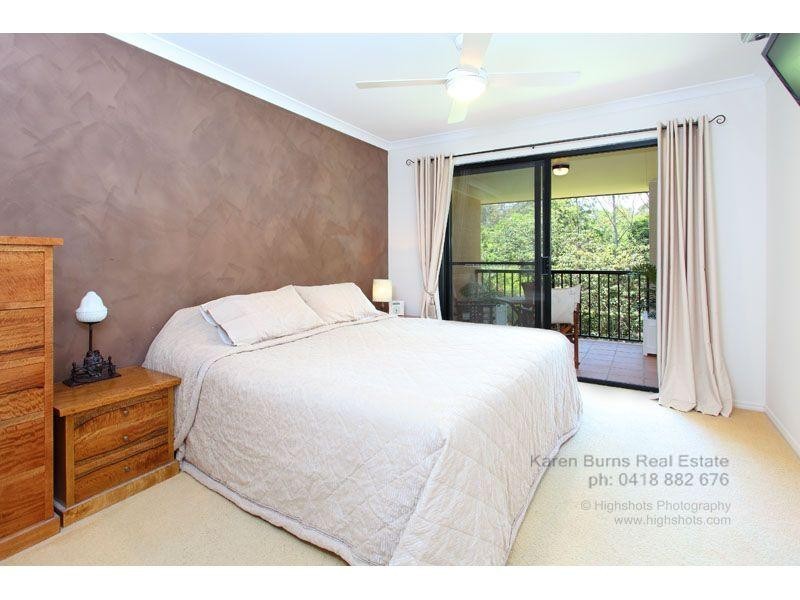 2/9 Pamela Place, Kenmore Hills QLD 4069