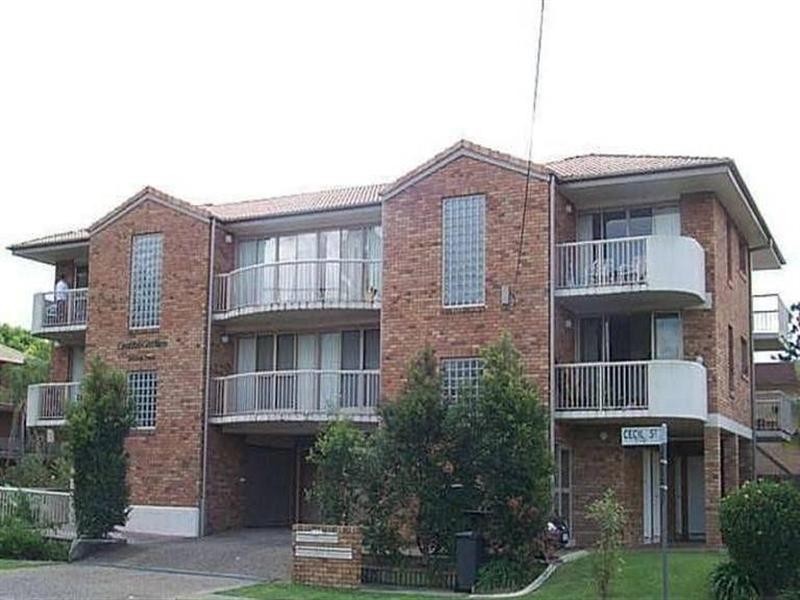 2/18 Cecil Street, Indooroopilly QLD 4068