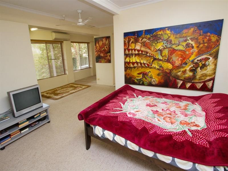 12 Tarcoola Street, St Lucia QLD 4067