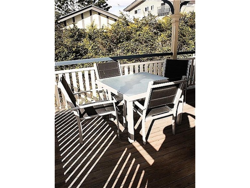 35 Cunningham Street, Taringa QLD 4068