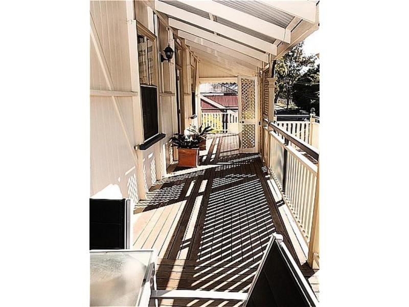 35 Cunningham Street, Taringa QLD 4068