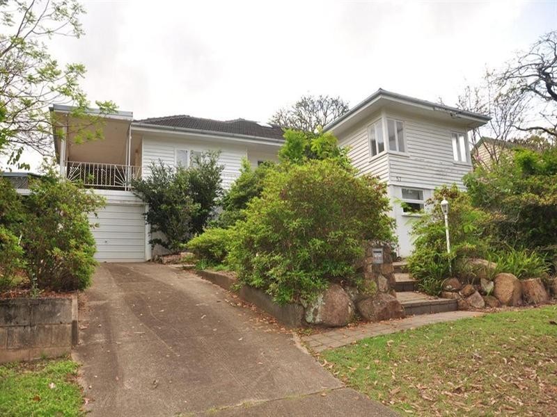 57 Boomerang Road, St Lucia QLD 4067