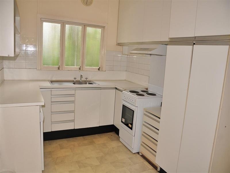 57 Boomerang Road, St Lucia QLD 4067