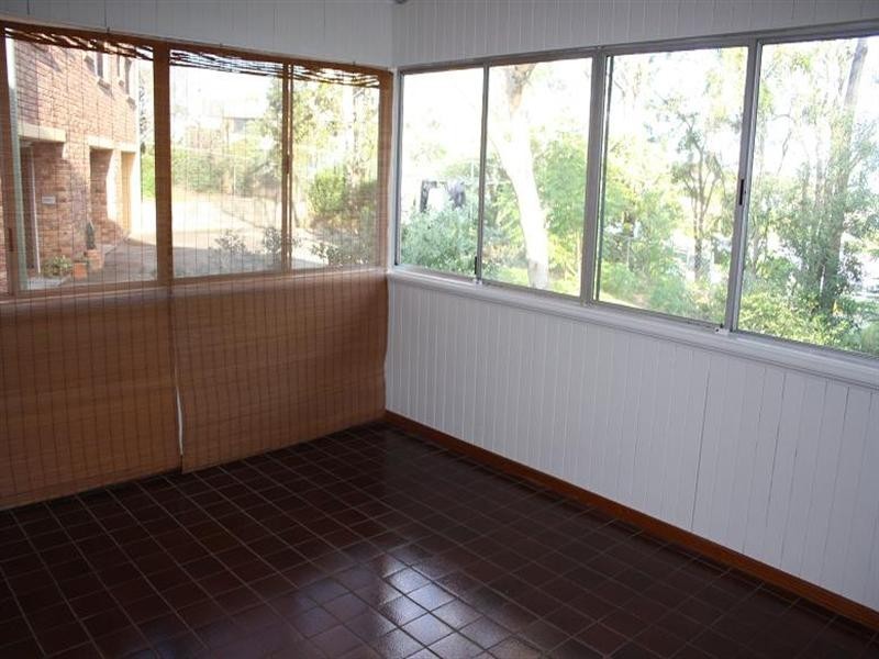 12 Rokeby Terrace, Taringa QLD 4068