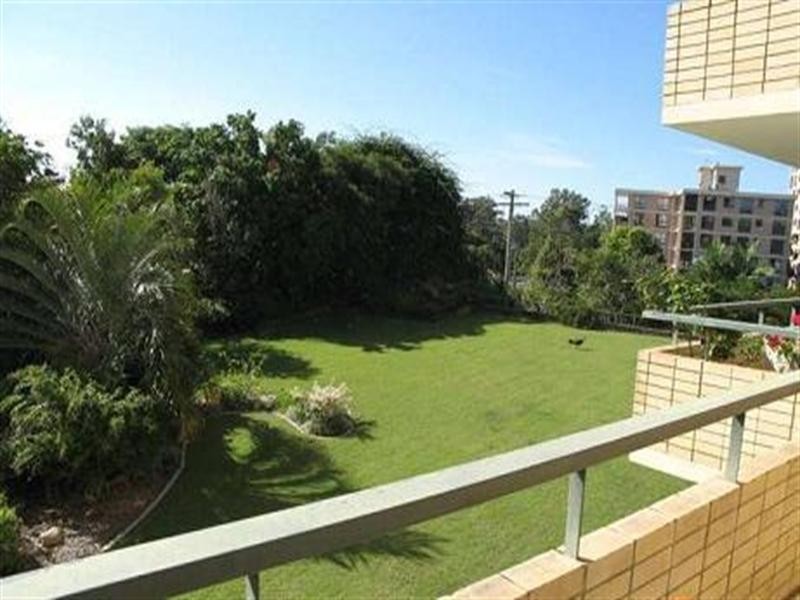 1/36 Jerdanefield Road, St Lucia QLD 4067