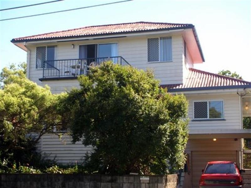 118 Hawken Drive, St Lucia QLD 4067