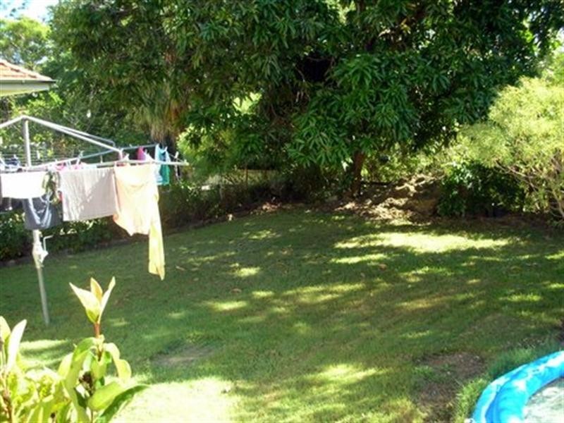 118 Hawken Drive, St Lucia QLD 4067