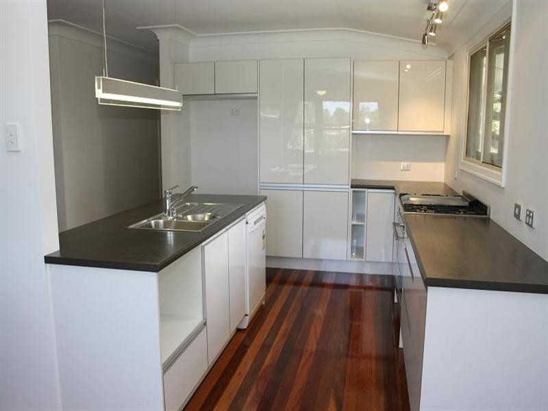 32 Norm Street, Kenmore QLD 4069