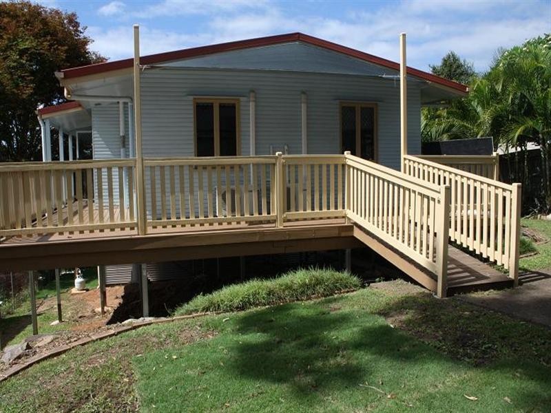32 Norm Street, Kenmore QLD 4069