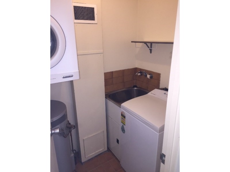 9/22 Warren Street, St Lucia QLD 4067