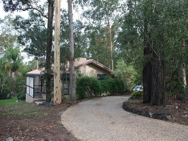 9 Norman Street, Fig Tree Pocket QLD 4069