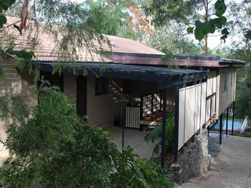 9 Norman Street, Fig Tree Pocket QLD 4069