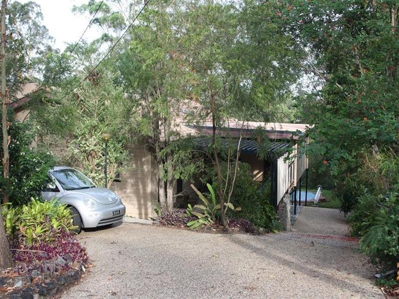 9 Norman Street, Fig Tree Pocket QLD 4069