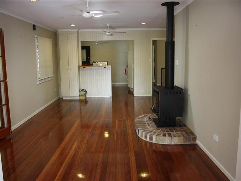 9 Norman Street, Fig Tree Pocket QLD 4069