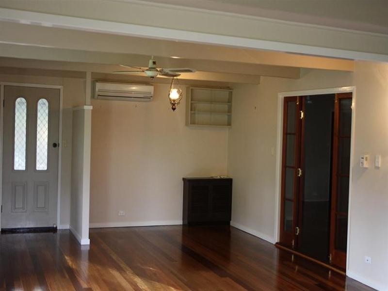 9 Norman Street, Fig Tree Pocket QLD 4069