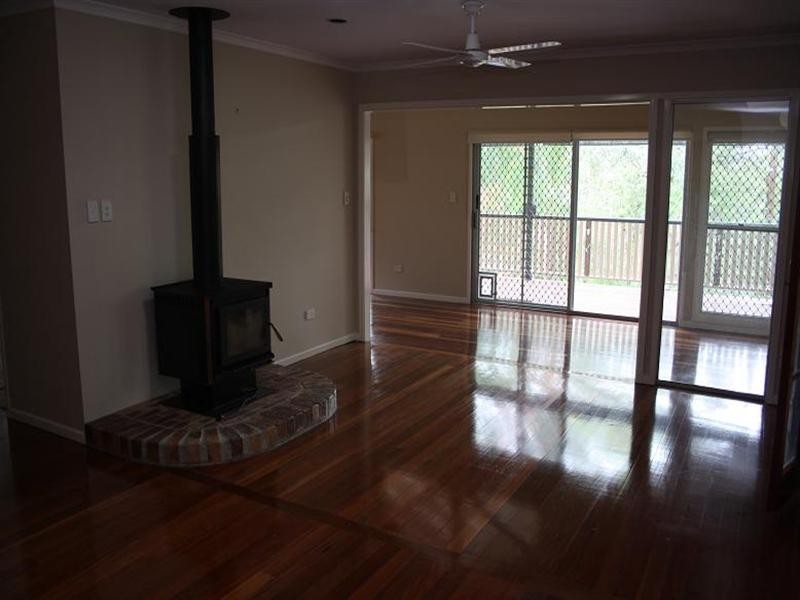 9 Norman Street, Fig Tree Pocket QLD 4069