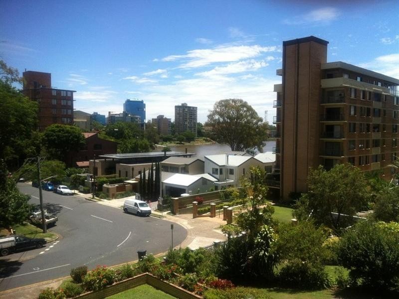 6/40 Sandford Street, St Lucia QLD 4067