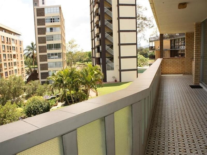 6/40 Sandford Street, St Lucia QLD 4067