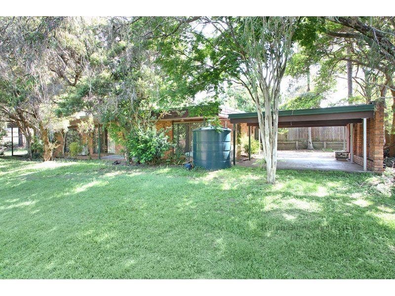 8 Goolman Street, Chapel Hill QLD 4069