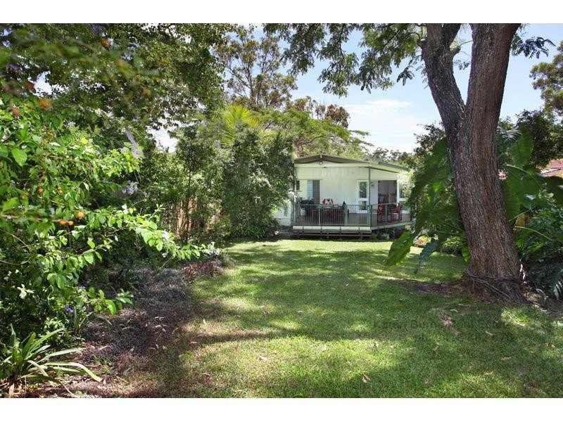 4 Ijong Street, Kenmore QLD 4069