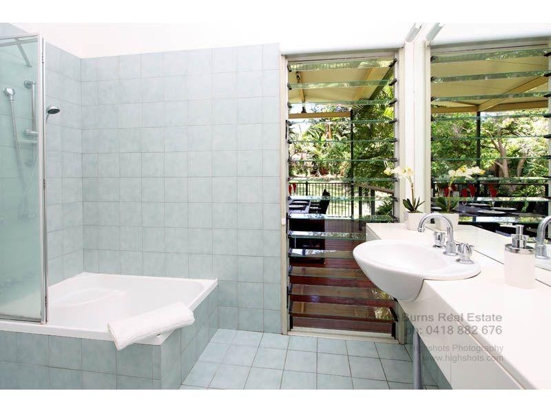 4 Ijong Street, Kenmore QLD 4069