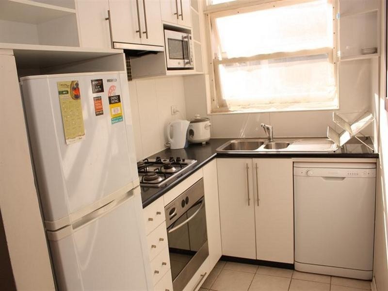 1/74 Highland Terrace, St Lucia QLD 4067