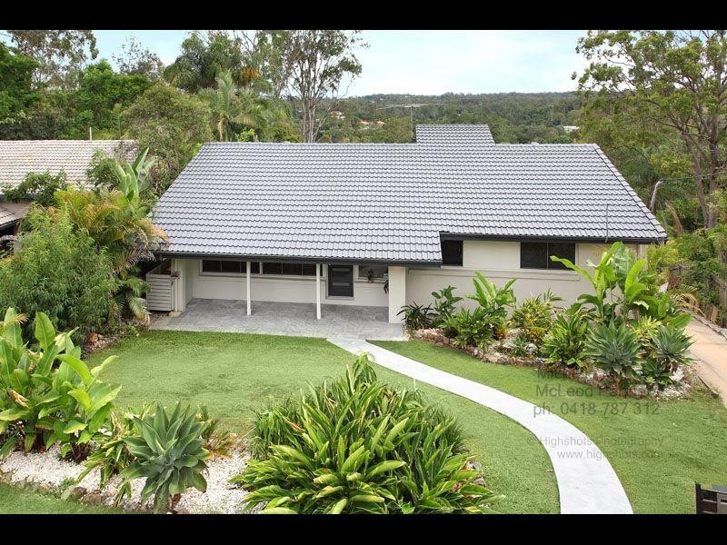 30 Pentlay Street, Kenmore QLD 4069
