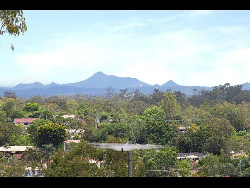 30 Pentlay Street, Kenmore QLD 4069