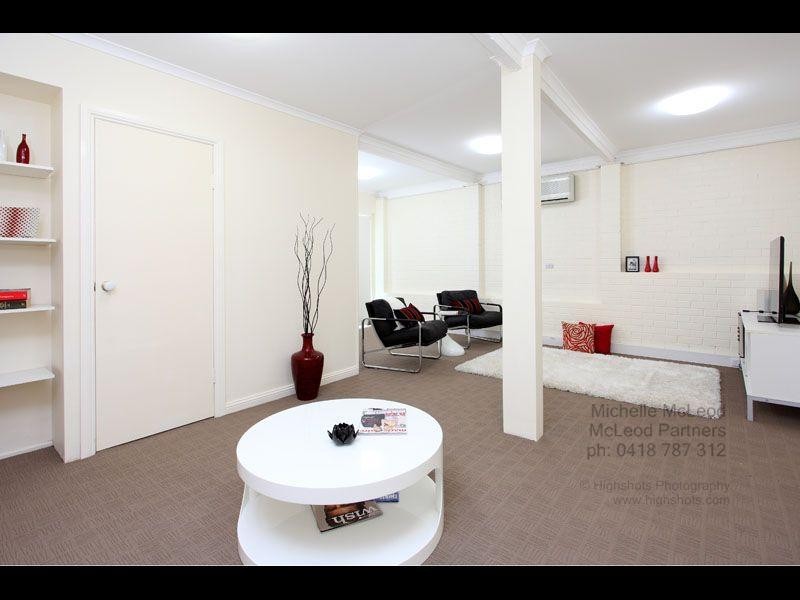 30 Pentlay Street, Kenmore QLD 4069