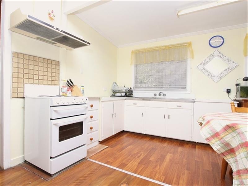 10 Gray Avenue, Corinda QLD 4075